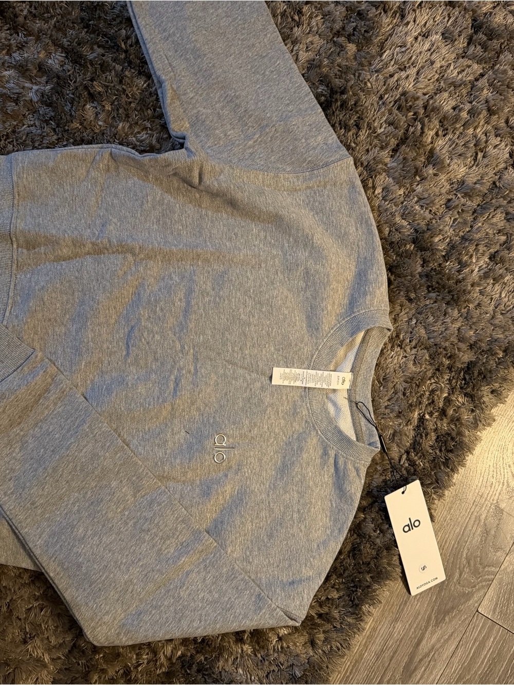 Alo Crewneck Sweatshirt in Heather Gray